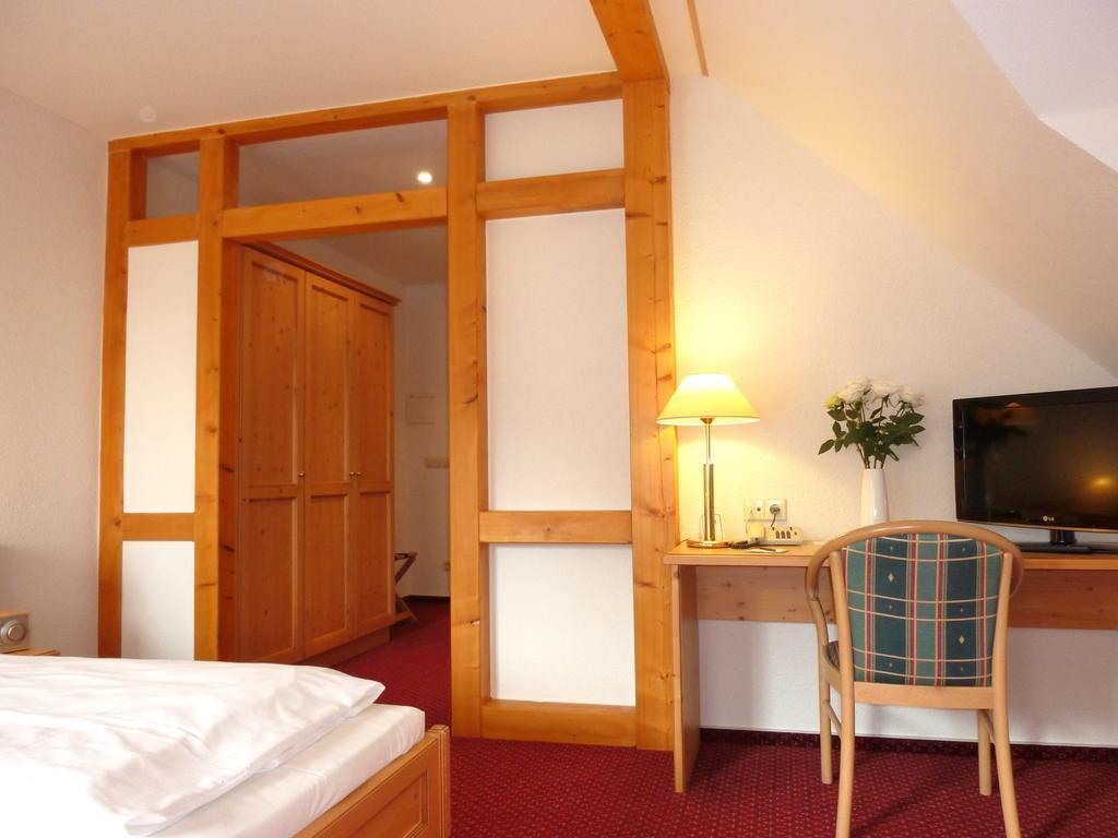 Landhaus Mueritzgarten Hotel Garni Röbel Quarto foto